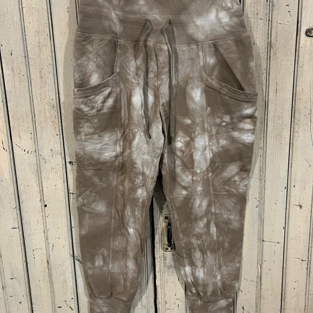 All in Motion Tan Jogger Pants